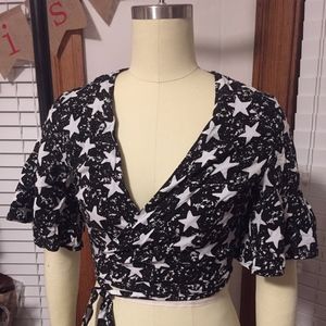 Black and White Wrap Star Crop Top in Women